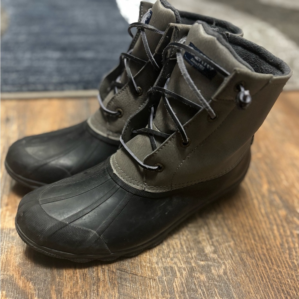 Sperry Duck Boots 
Women’s 9.5
Black and gray